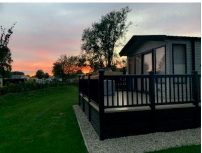 Lavender Lodge South Cerney Esterno foto